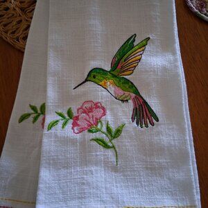 Set of 2 hummingbird tea towels